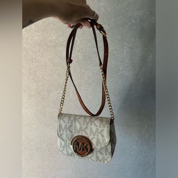 Michael Kors leather monogram mini crossbody - Picture 1 of 5